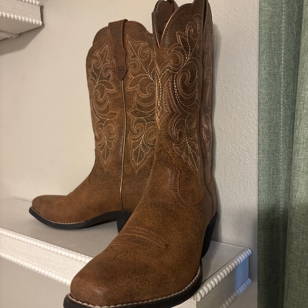 Ariat Tan Western Boots